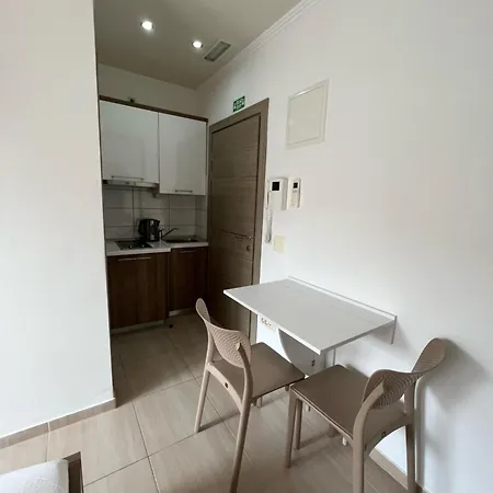 Lejlighed Cavar, Close To The