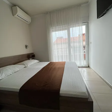 Cavar, Close To The Apartamento