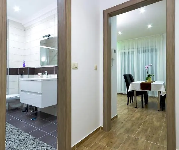 Cavar, Close To The Apartamento *