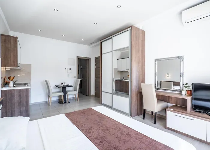 Cavar, Close To The Apartamento Makarska