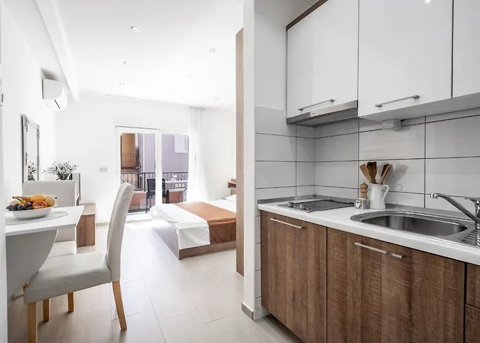 Cavar, Close To The Apartamento Makarska