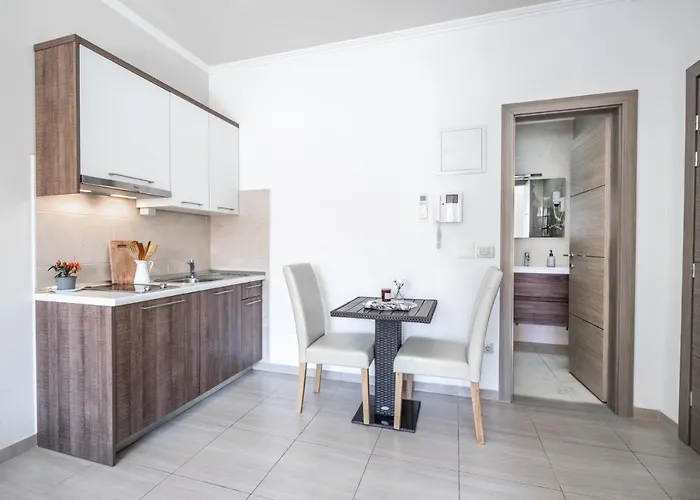 Cavar, Close To The Apartamento