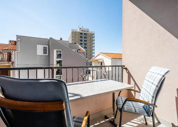 Cavar, Close To The Apartamento *