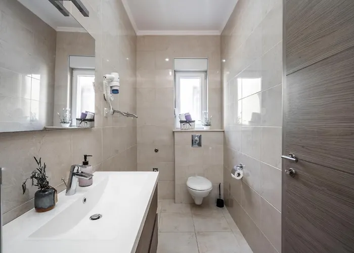 Apartamento Cavar, Close To The