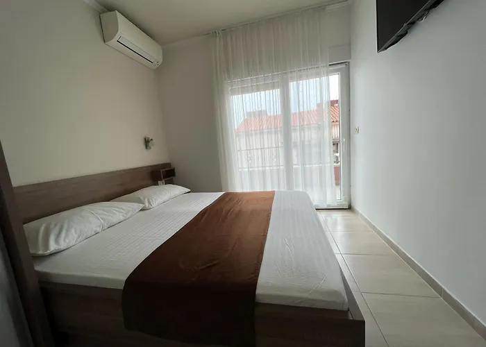 Cavar, Close To The Apartamento