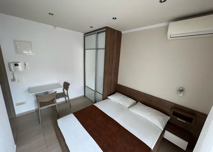 Cavar, Close To The Apartamento Makarska